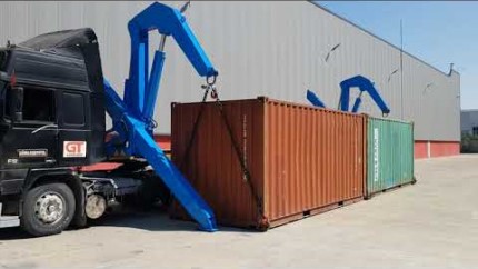 Sidelifter Semi Trailer can works with PTO or with diesel engine